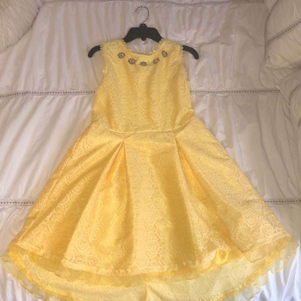 Girl’s Yellow Formal Dress